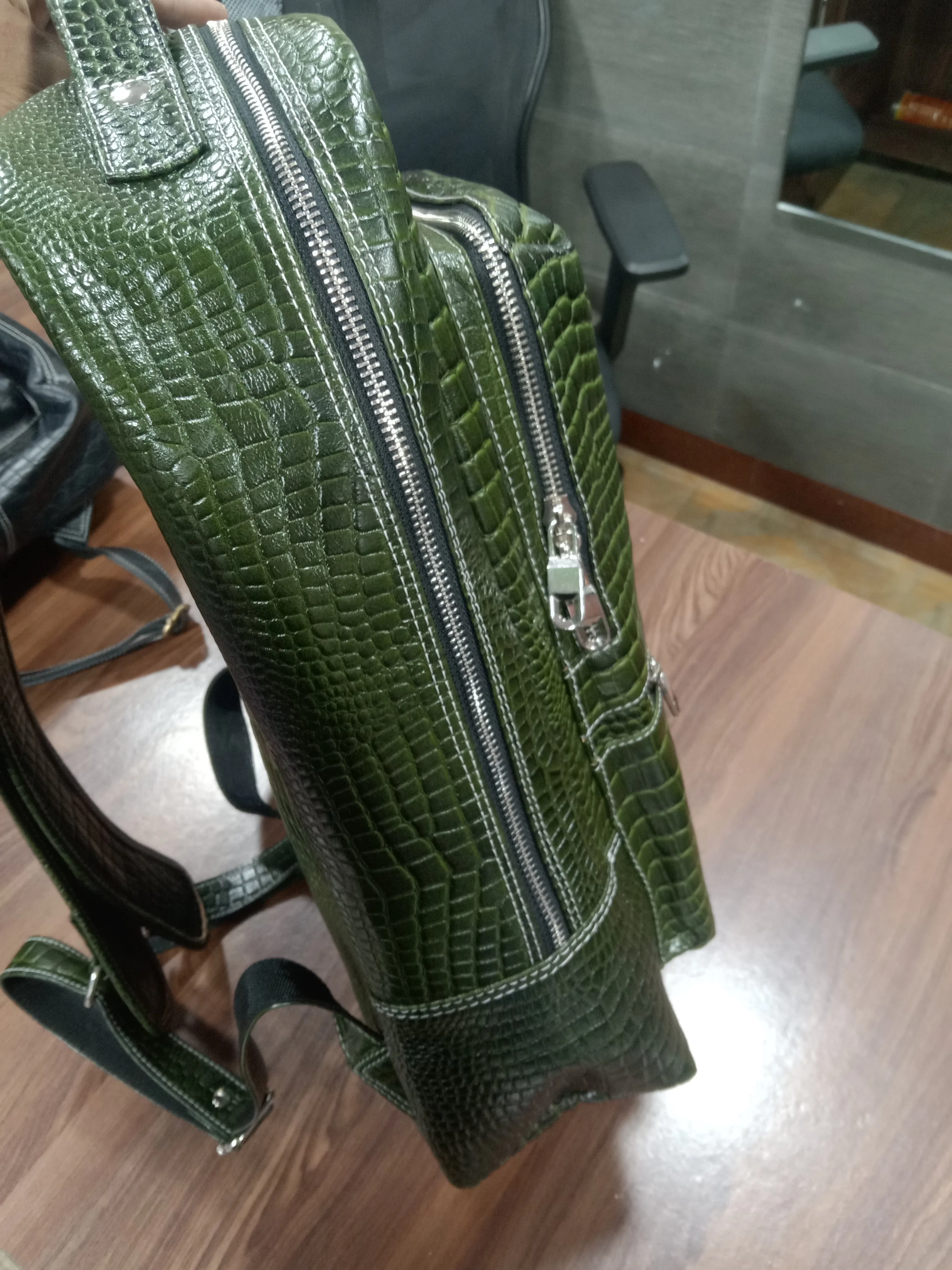 Gyro Premium Pure Leather Backpack Bags Green for Men and Women