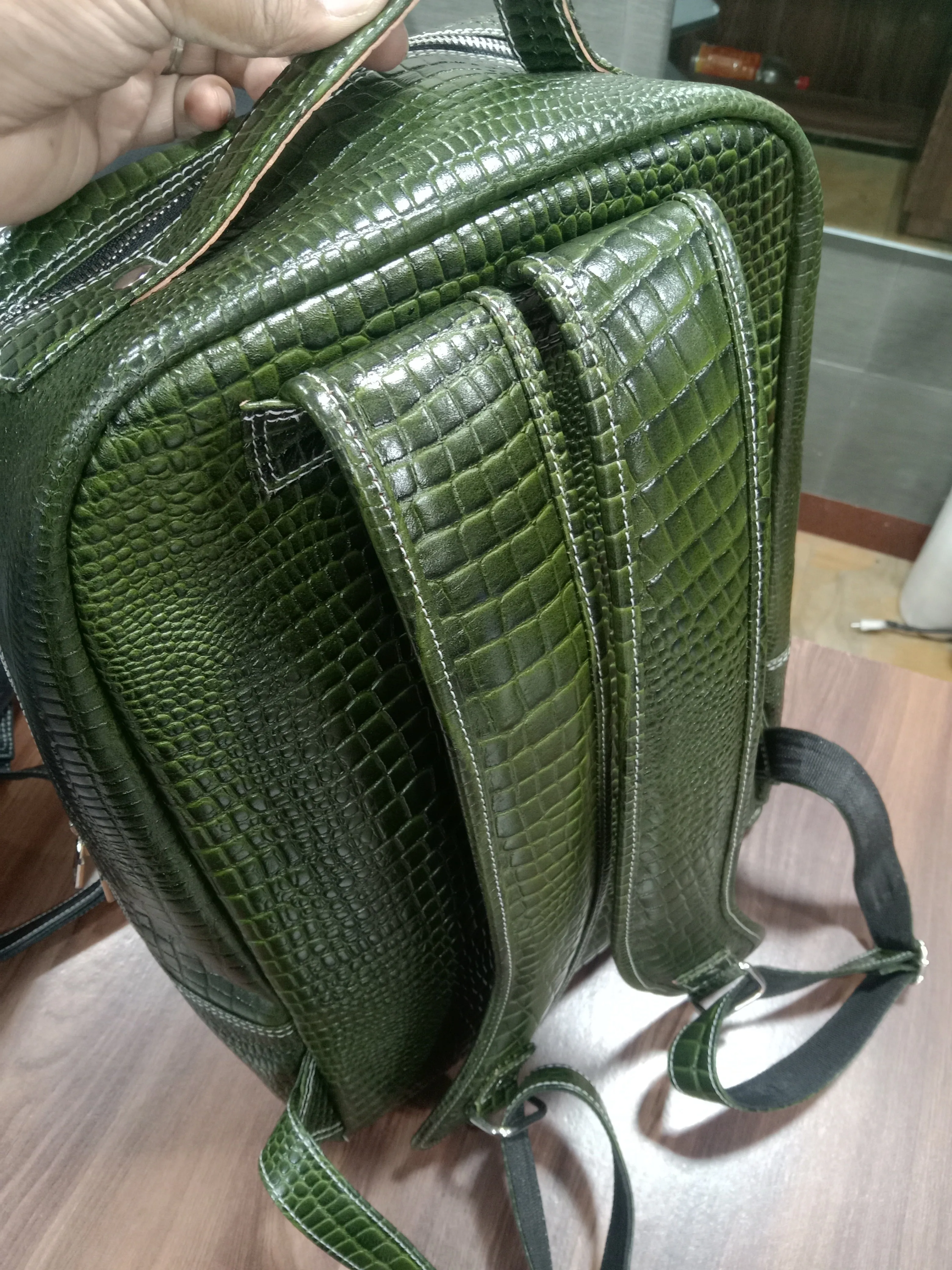 Gyro Premium Pure Leather Backpack Bags Green for Men and Women