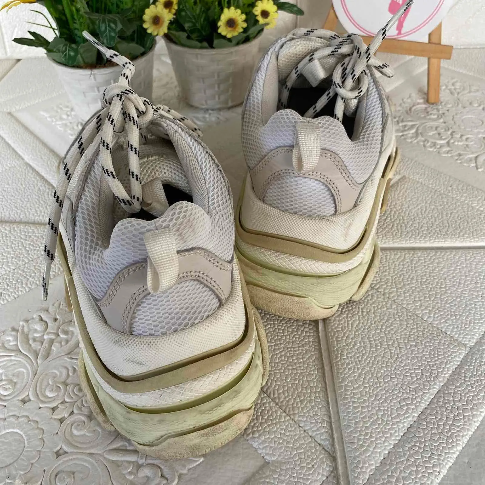 Triple S Sneaker